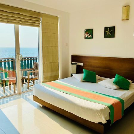 Saprin Beach Resort Uswetakeiyawa Luaran gambar