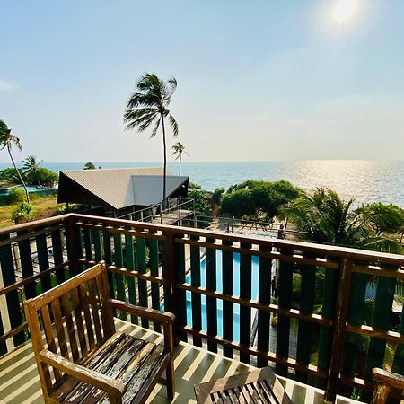 Saprin Beach Resort Uswetakeiyawa Luaran gambar