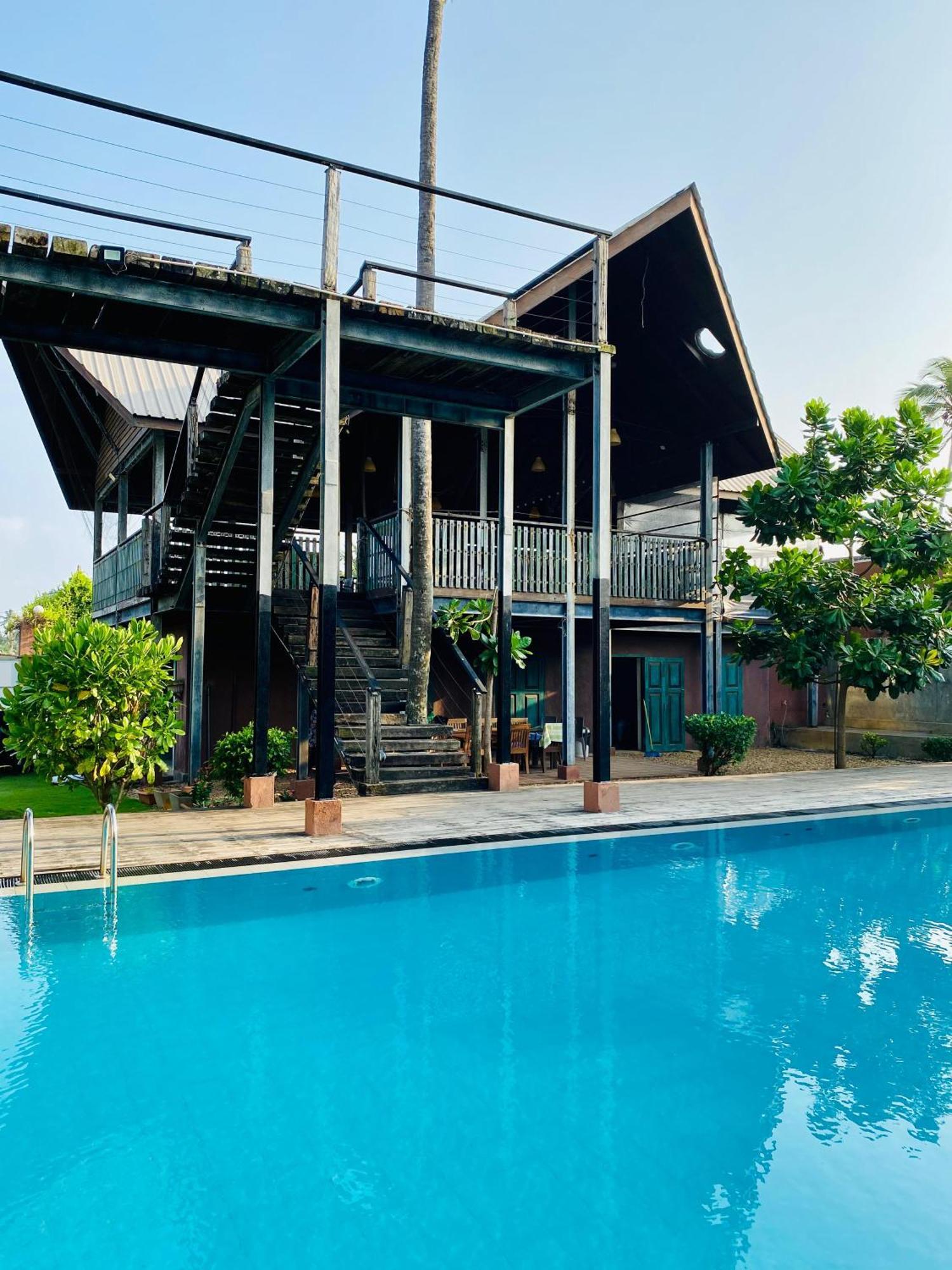 Saprin Beach Resort Uswetakeiyawa Luaran gambar