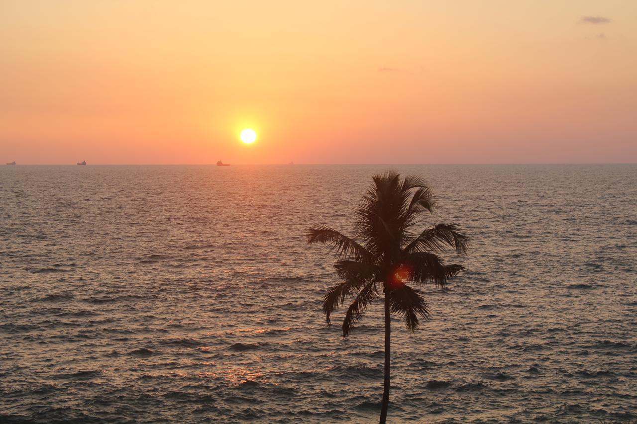 Saprin Beach Resort Uswetakeiyawa Luaran gambar
