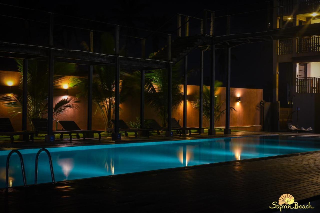 Saprin Beach Resort Uswetakeiyawa Luaran gambar