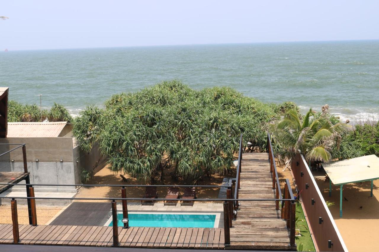 Saprin Beach Resort Uswetakeiyawa Luaran gambar