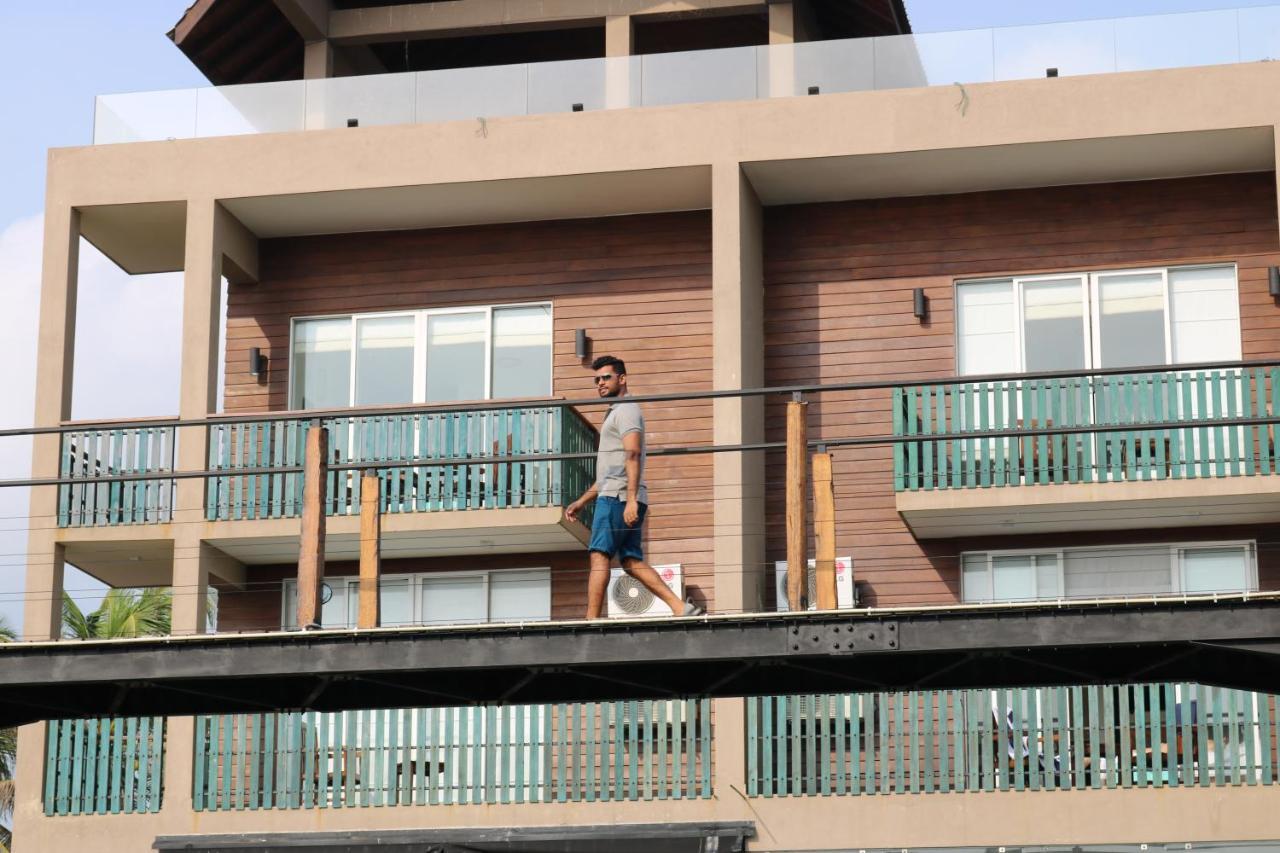 Saprin Beach Resort Uswetakeiyawa Luaran gambar